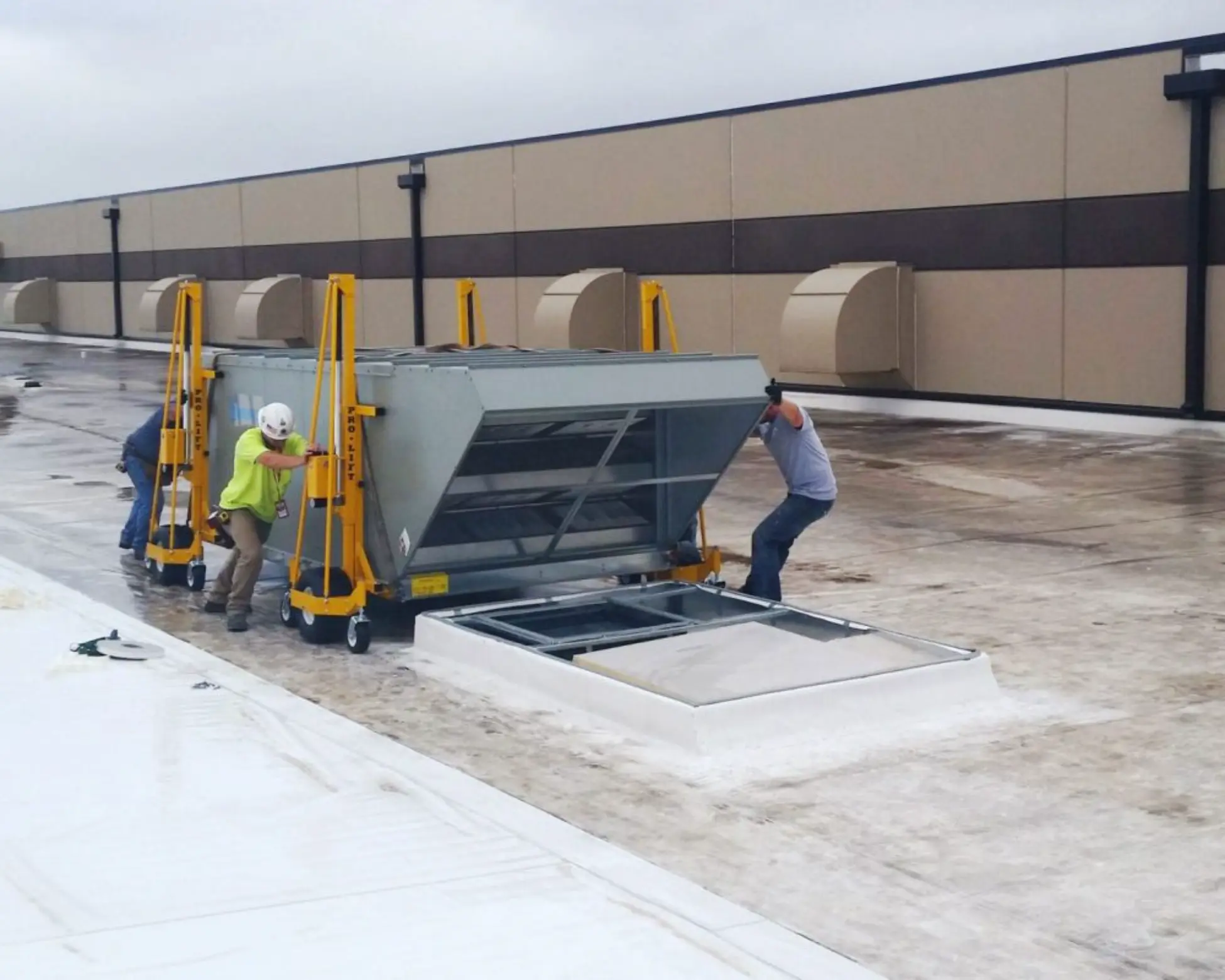 Commercial hvac installation